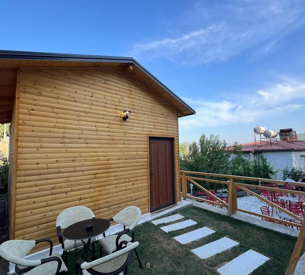 Hostel Havenwood Берат