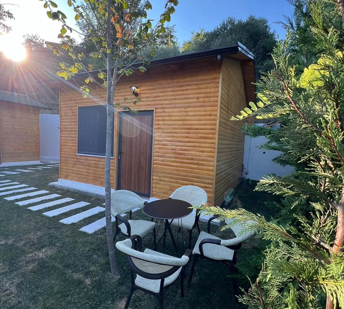 Hostel Havenwood Берат